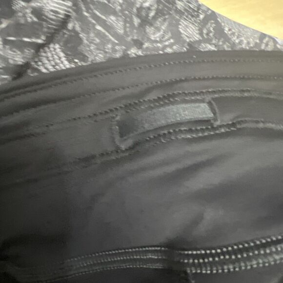 Lululemon Circuit Breaker Skirt II Regular13”Interlaced Alpine White Black Sz 12 - Picture 14 of 14